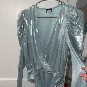 Ruffle vneck bodysuit